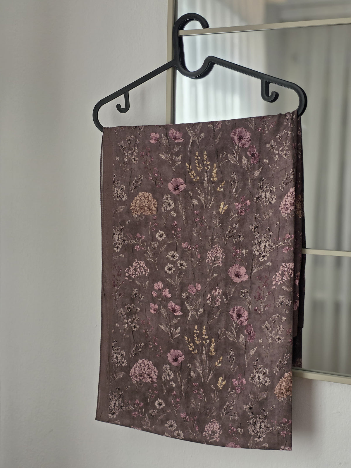 Floral Hijab Hellbraun