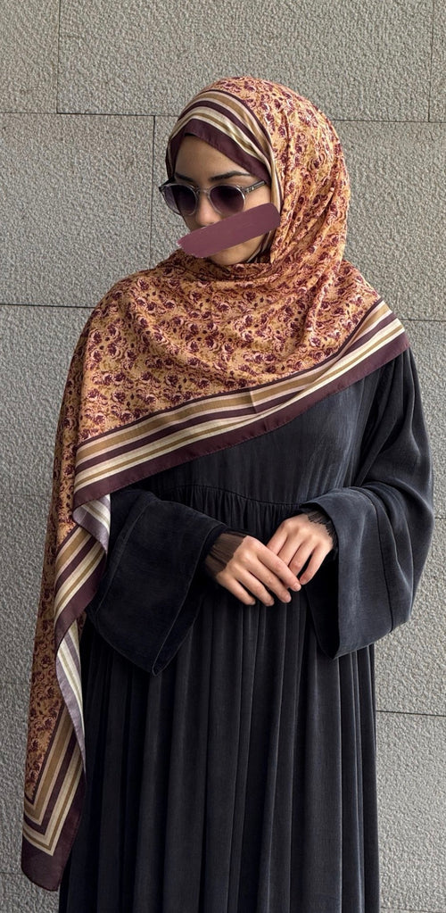 Blümchenhijab Braun